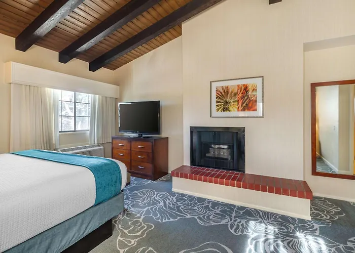Best Western Plus Carpinteria Inn